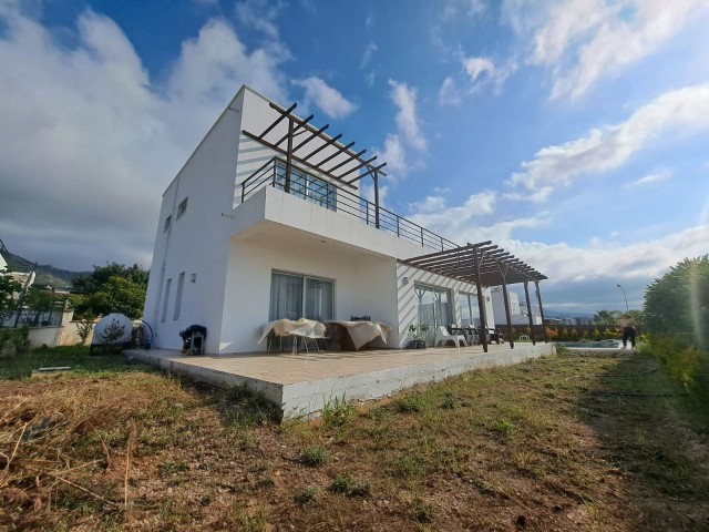 3+1 VILLA ZU VERKAUFEN in Girne Bahçeli