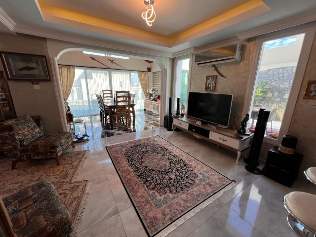 3+1 Villa in Alsancak