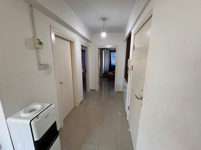 GİRNE MERKEZDE 2+1 EŞYALI KİRALIK DAİRE 