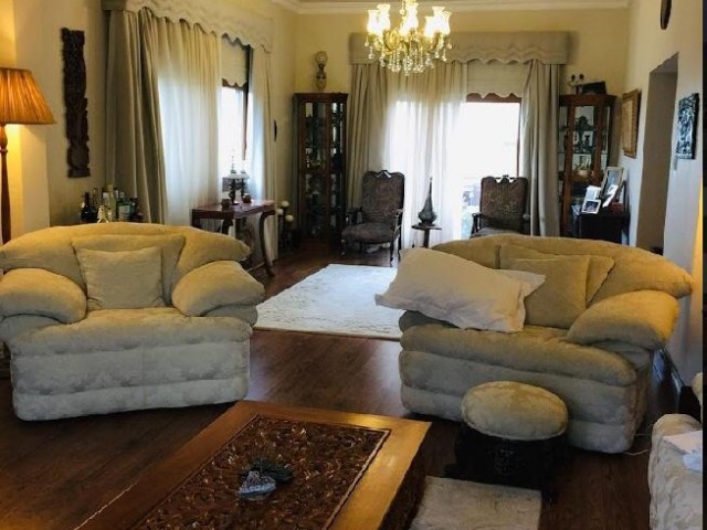 5+1 Villa for Sale in Bosphorus