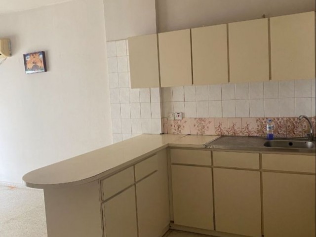 For sale: 2+1 apartment in Gülseren Neighborhood.