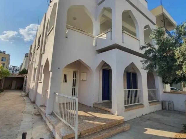 4+1 detached house for sale in Famagusta center