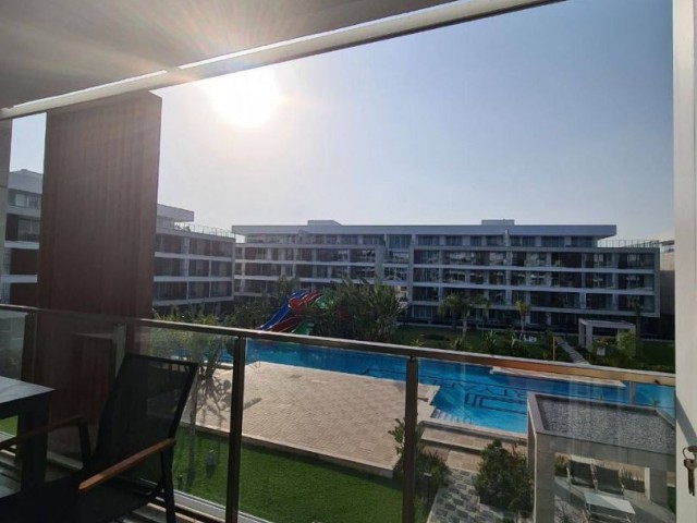 Courtyard (Long Beach)'da mobilya ve ev aletleriyle birlikte satılık lüks 2+1 daire