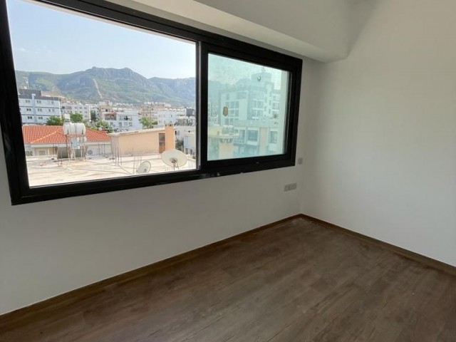 KYRENIA CENTER 1+1 FLAT (SINGLE AUTHORIZED!)