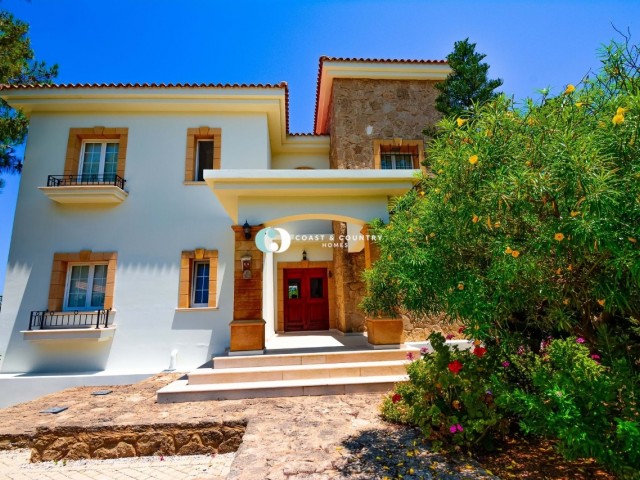 Einzelagentur * Elegante Villa mit 3 Schlafzimmern und privatem Pool in Esentepe