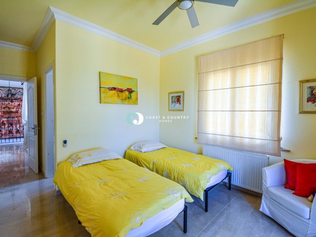 Einzelagentur * Elegante Villa mit 3 Schlafzimmern und privatem Pool in Esentepe