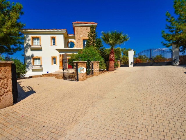 Sole agency * Exquisite 3 Bedroom Villa with Private Swimming Pool in Esentepe