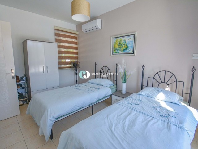 Sole agency* 3 Bedroom Detached Resale Villa *Private Pool * Mountain Views