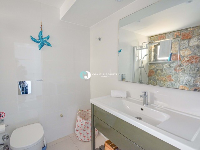 Sole Agency * Beautiful 2 Bed Duplex Garden Apartment 