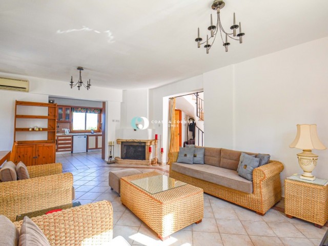 Spacious 3 Bedroom Detached Resale Villa in Catalkoy * Sole agency