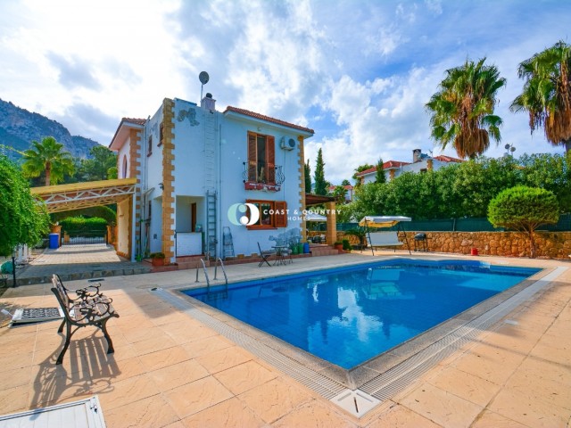 Spacious 3 Bedroom Detached Resale Villa in Catalkoy * Sole agency