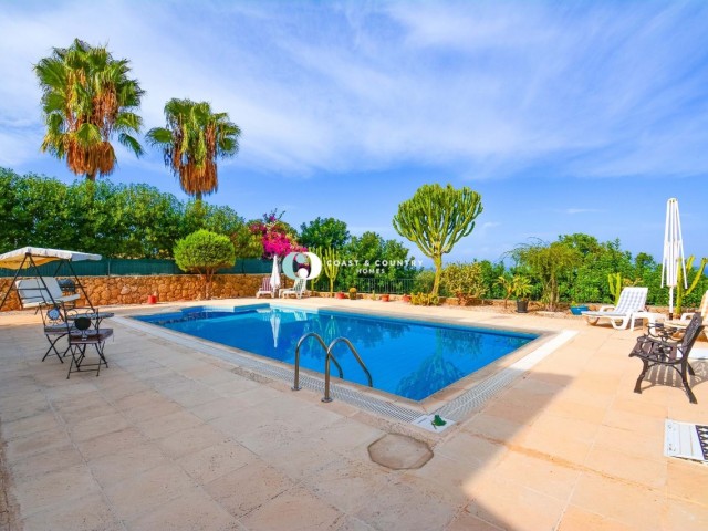 Spacious 3 Bedroom Detached Resale Villa in Catalkoy * Sole agency