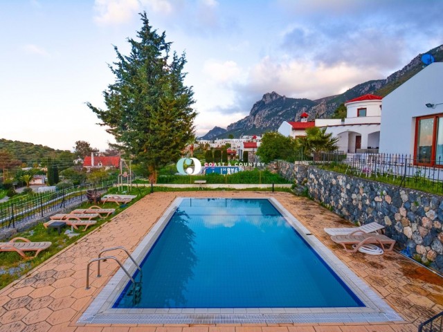 Karmi-Bungalow mit 3 Schlafzimmern und privatem Pool * Meer- und Bergblick