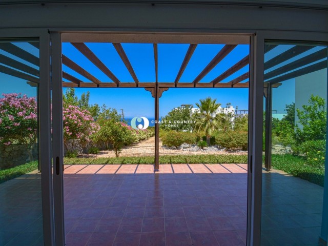 Sole Agency* Cozy 2 Bed Duplex Garden Apartment with Communal Facilities * Sea Views