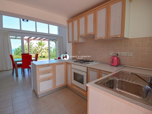 Sole Agency* Cozy 2 Bed Duplex Garden Apartment with Communal Facilities * Sea Views