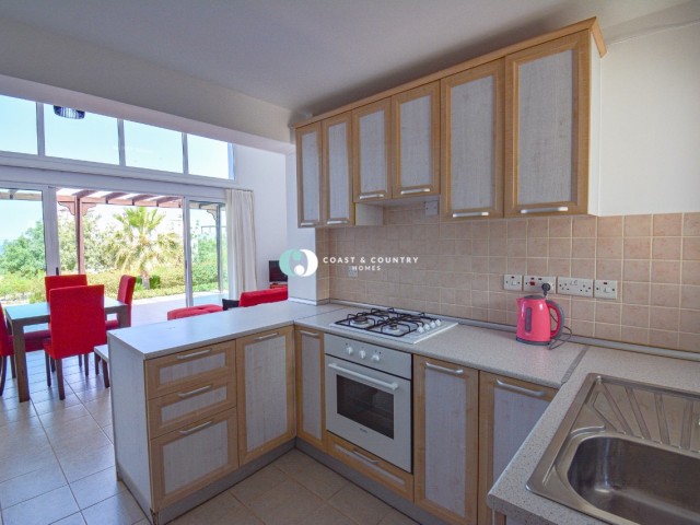 Sole Agency* Cozy 2 Bed Duplex Garden Apartment with Communal Facilities * Sea Views