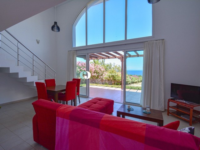 Sole Agency* Cozy 2 Bed Duplex Garden Apartment with Communal Facilities * Sea Views