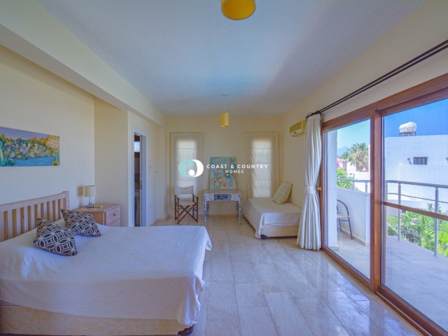 Lovely 3 Bedroom Villa in Fabulous Location* Full Title Deed in Vendor's Name