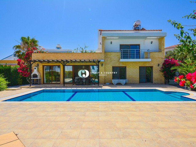 Lovely 3 Bedroom Villa in Fabulous Location* Full Title Deed in Vendor's Name