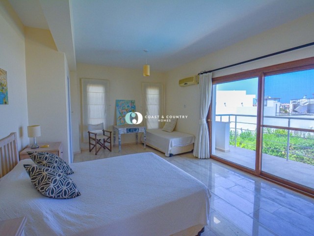 Lovely 3 Bedroom Villa in Fabulous Location* Full Title Deed in Vendor's Name