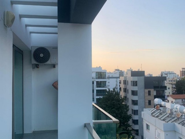 ***GIRNE MERKEZDE SATILIK  2+1 PENTHOUSE DAIRE FULL EŞYALI***