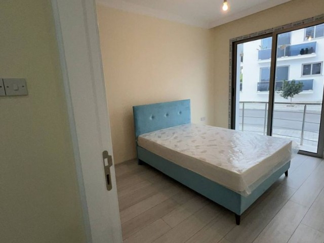 **ALSANCAK'TA SIFIR BİNA YENİ EŞYALI KİRALIK 2+1 DAİRE** 