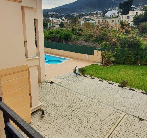 ***FULLY FURNISHED 2+1 FLAT FOR SALE IN A SITE WITH POOL IN LAPTA WITH A STUNNING VIEW***