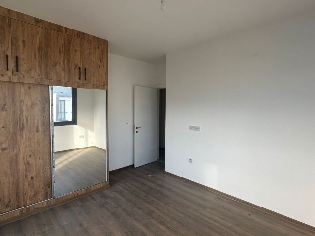 ***NEUE 2+1 WOHNUNG IN ALSANCAK ***