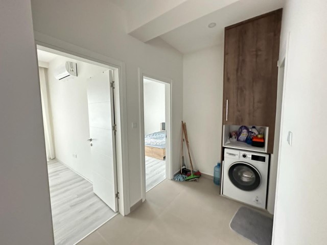 ***2-ZIMMER-WOHNUNG ZU VERMIETEN IN EINEM KOMPLEX MIT POOL, GYM, POOL***