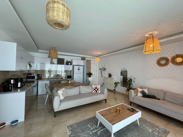 ***FULLY FURNISHED 3 BEDROOM FLAT FOR SALE IN ALSANCAK WITH POOL, WALKING DISTANCE TO THE BEACH, MAR