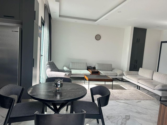 ***GİRNE ŞEHİR MERKEZİNDE SATILIK 2 YATAK ODALI PENTHOUSE***