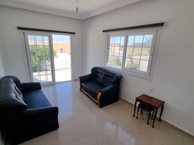 MODERN 4 BEDROOM DETACHED VILLA WITH GOOD SIZE GARDEN 