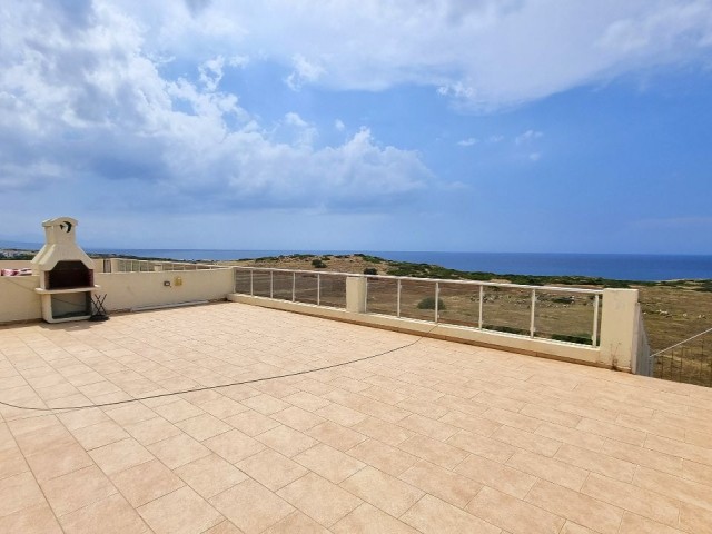 2 BEDROOM PENTHOUSE WITH PANAROMIC SEA VIEWS