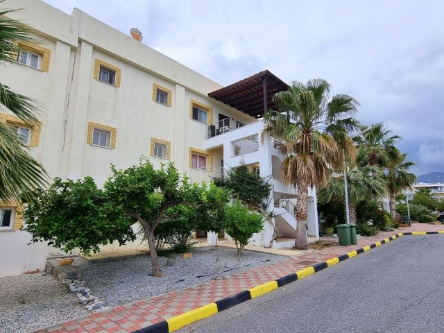 3 BEDROOM GROUND FLOOR APARTMENT WITH PRIVATE GARDEN