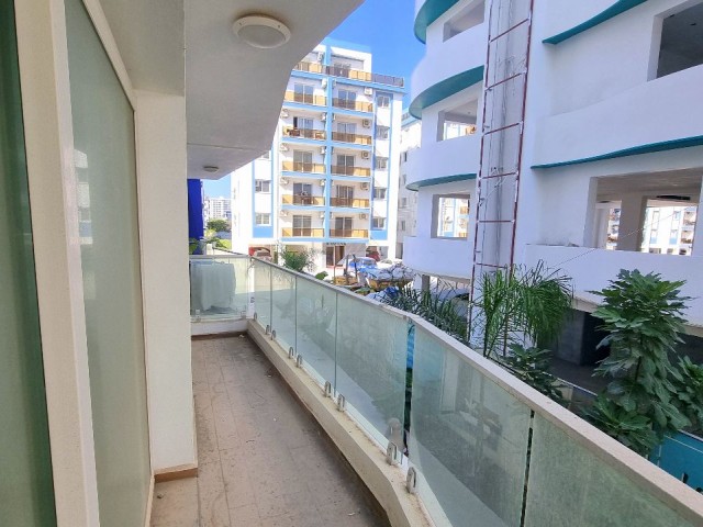 DENİZE SADECE 350 METRE UZAKLIKTA 1 YATAK ODALI SIFIR DAİRE 