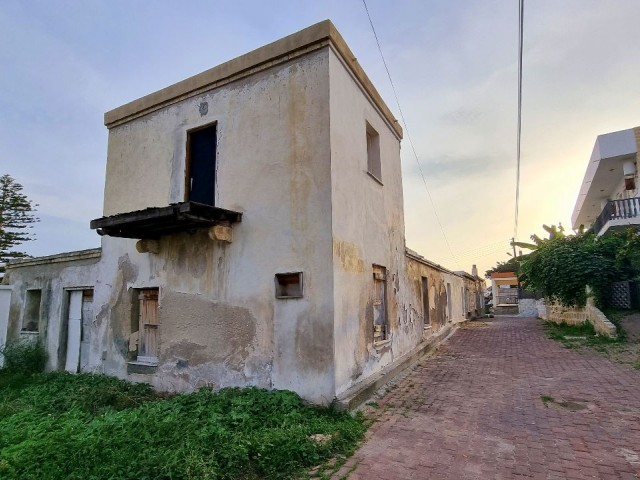 BÜYÜLEYİCİ DENİZ MANZARASIYLA, 6 YATAK ODALI GELENEKSEL KIBRIS EVİ 