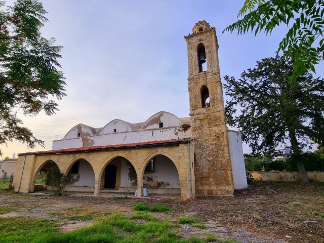 BÜYÜLEYİCİ DENİZ MANZARASIYLA, 6 YATAK ODALI GELENEKSEL KIBRIS EVİ 