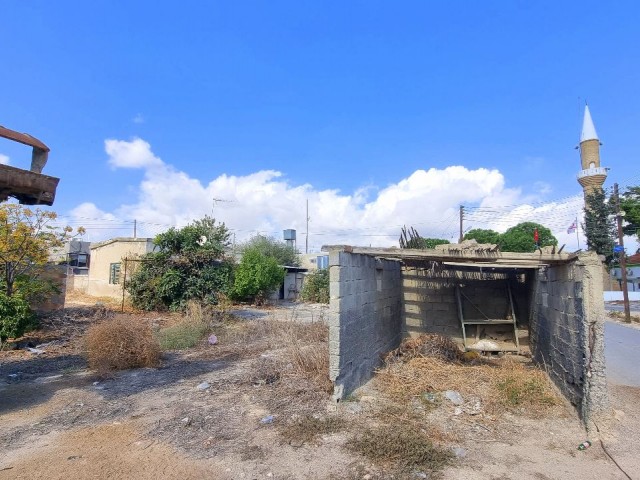 RENOVATION PROJECT, CHARMING CYPRIOT BUNGALOW ON A 823 M2 OF PLOT