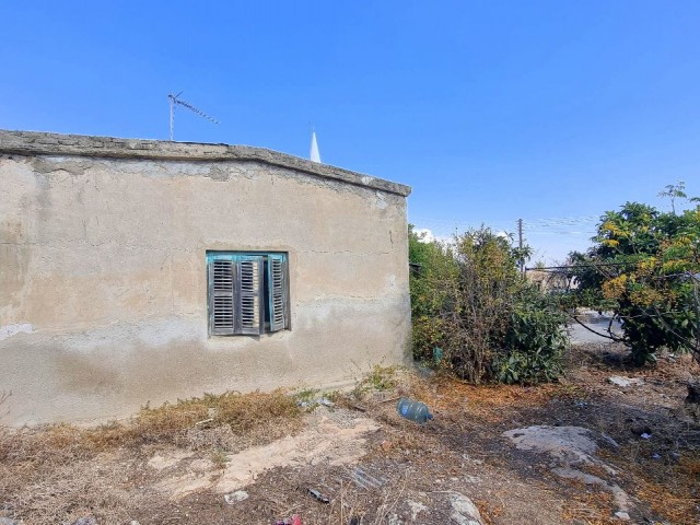 RENOVATION PROJECT, CHARMING CYPRIOT BUNGALOW ON A 823 M2 OF PLOT