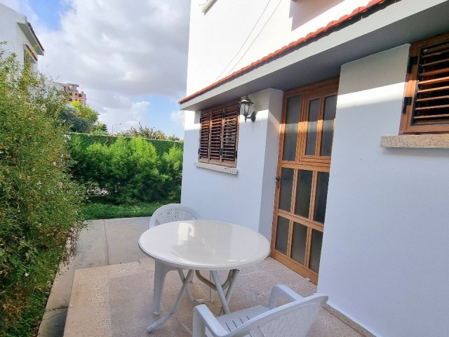 3 BEDROOM SEMI-DETACHED VILLA WITH COMMUNAL SWIMMING POOL 