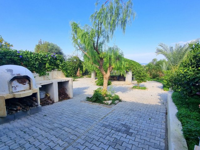 FREISTEHENDES HAUS MIT 3 SCHLAFZIMMERN, HOHEM MEERBLICK UND SWIMMINGPOOL