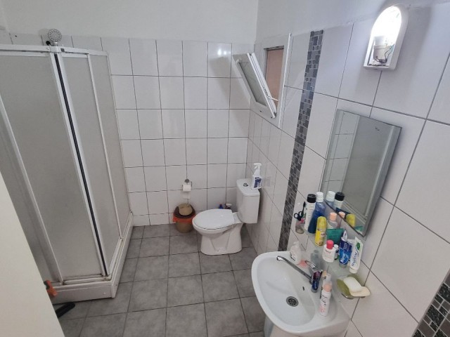 GENİŞ, 3 YATAK 2 BANYO ODALI DAİRE  