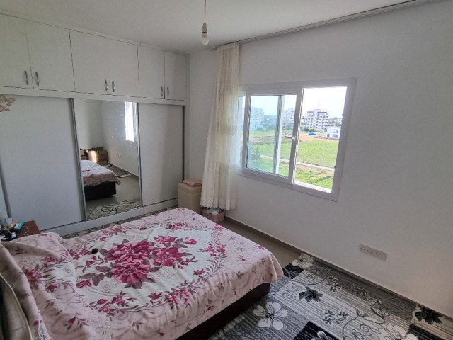 GENİŞ, 3 YATAK 2 BANYO ODALI DAİRE  