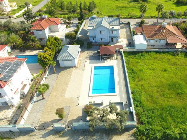 LUXURIOUS 4 BED, 3 BATH FURNISHED VILLA WITH PRIVATE POOL NESTLED ON EXPANSIVE 1.347 M² OF PLOT ONLY 600 METERS TO SANDY BEACH 