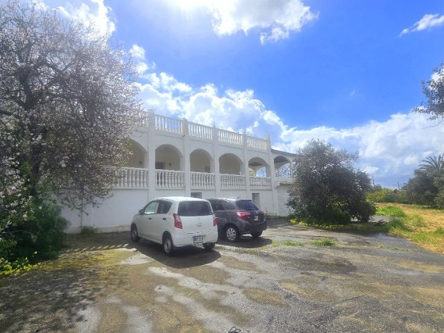 FREISTEHENDE VILLA MIT 5 SCHLAFZIMMERN UND ATEMBERAUBENDEM MEERBLICK AUF EINEM GRUNDSTÜCK VON 4.869 M2