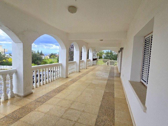 5 BEDROOM DETACHED VILLA ON A EXPANSIVE 4.869 PLOT WITH BREATHTAKING SEA VIEW