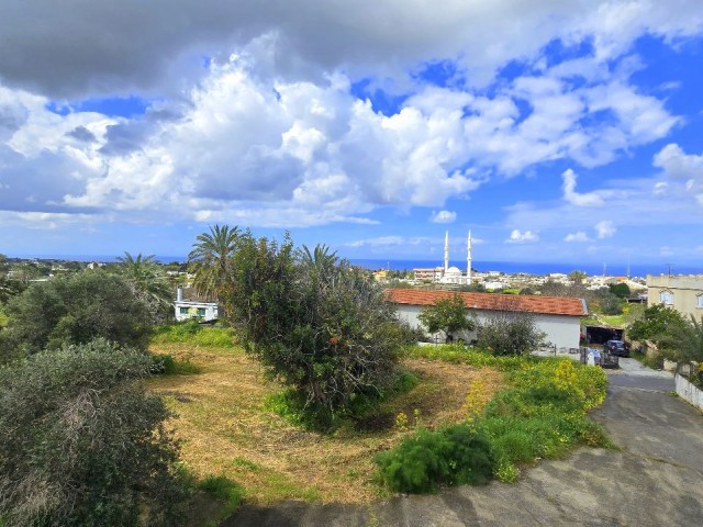 FREISTEHENDE VILLA MIT 5 SCHLAFZIMMERN UND ATEMBERAUBENDEM MEERBLICK AUF EINEM GRUNDSTÜCK VON 4.869 M2