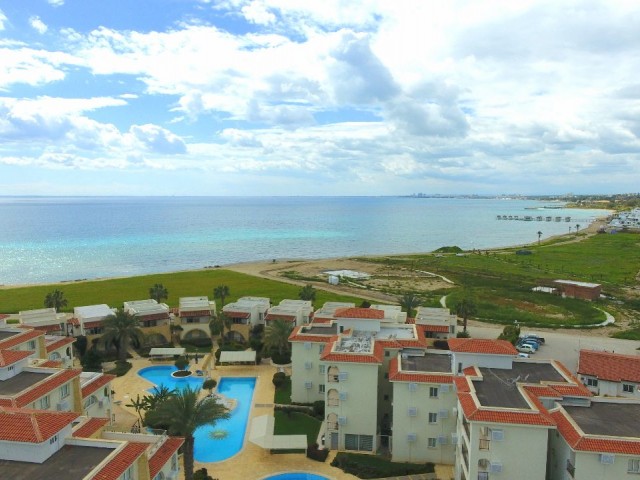 2 BEDROOM FURNISHED APARTMENT IN A SEA FRONT COMPLEX WITH A GARDEN AREA