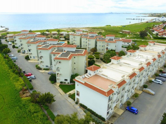 2 BEDROOM FURNISHED APARTMENT IN A SEA FRONT COMPLEX WITH A GARDEN AREA