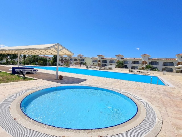 FURNISHED 3 BED, 3 BATH SEMl-DETACHED VILLA IN A BEAUTIFUL COMPLEX